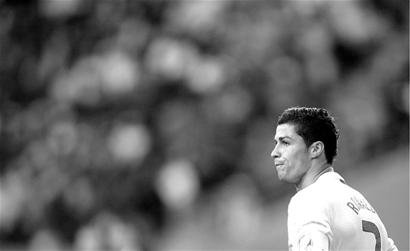 传闻：枪手、蓝军、红军、曼联和拜仁与卡马文加联系在一起（多队竞逐卡马文加：枪手、蓝军、红军、曼联与拜仁皆在列）