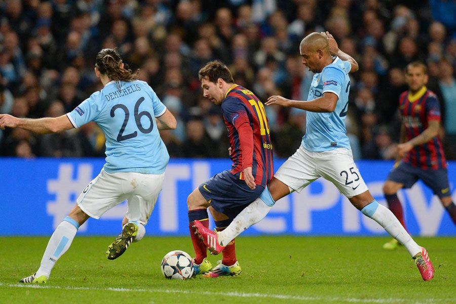 杜兰特关键中投命中，全场欢呼（杜兰特关键时刻中投命中，引爆全场）