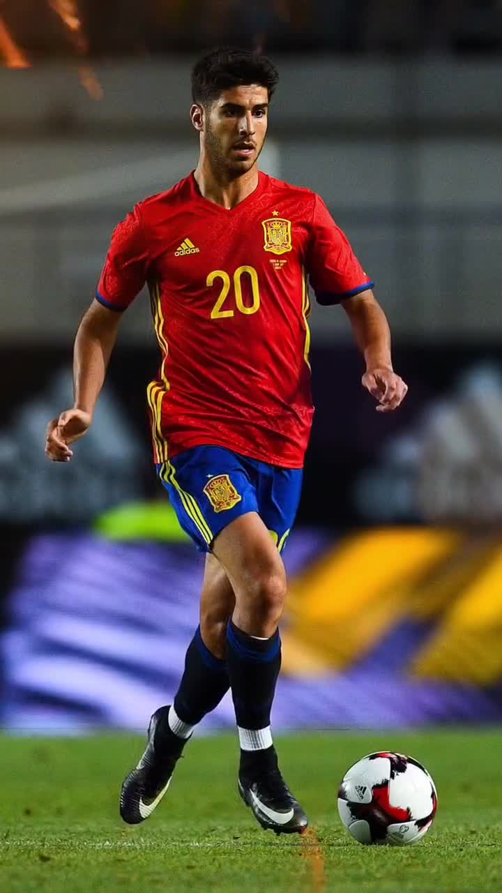 德甲官博祝贺邵佳一：期待邵佳一带领中国国家队走向更高舞台（德甲官博发文祝贺邵佳一：盼其率中国国家队迈向更高舞台）