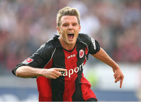 辽宁的冬天也太全面了 冬季海上挑战赛激情开赛 助力打造大连“冬泳之都”（辽宁冬季百态尽显：海上挑战赛热血开赛，助力大连打造“冬泳之都”）